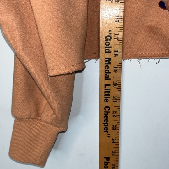 Wild Fable Cropped Sweatshirt Size Large Graphic Los Angeles Tan Oversized - Picture 9 of 9